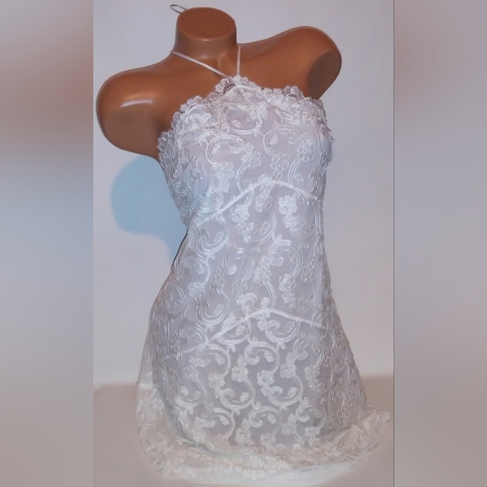 XXL-Victoria's Secret White Lace Chemise.